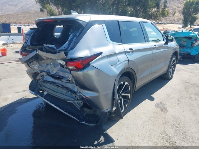 2023 MITSUBISHI OUTLANDER JA4J4UA86PZ013758 Photo 3