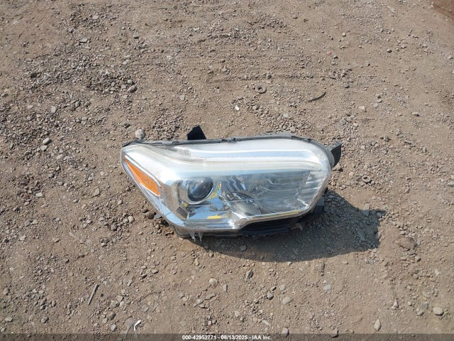 5TFRX5GN4HX076776 Toyota Tacoma Sr