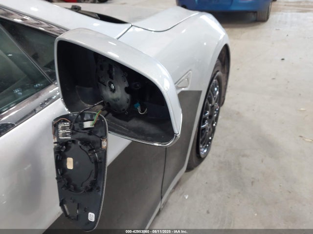 Tesla 2014 2014 5YJSA1H24EFP63990 Image 12
