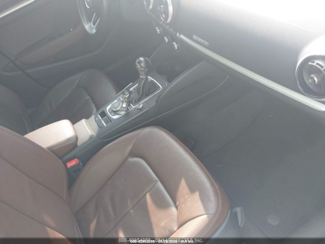 2017 AUDI A3 WAUB8GFF2H1025085 Photo 4