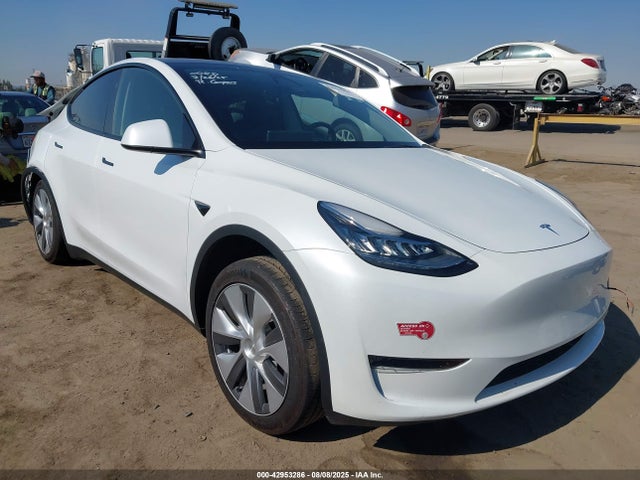 2023 TESLA MODEL Y 7SAYGDEEXPA150557 Photo 0