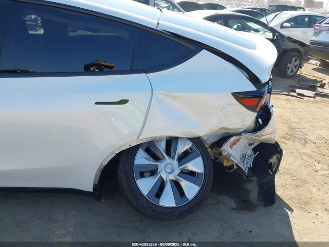 2023 TESLA MODEL Y 7SAYGDEEXPA150557 Photo 5