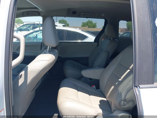 Toyota Sienna Xle 7 Passenger 2018 5TDDZ3DC2JS203743 Image 8