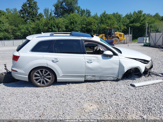 Audi 2017 2017 WA1VAAF70HD015447 Image 14