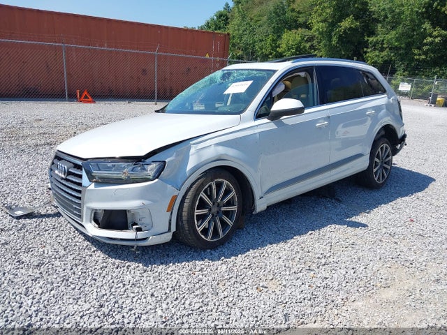 Audi 2017 2017 WA1VAAF70HD015447 Image 2