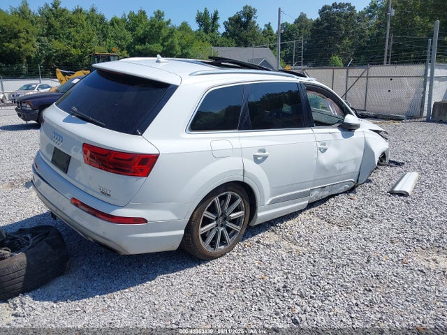 Audi 2017 2017 WA1VAAF70HD015447 Image 4