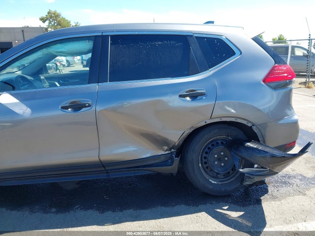 Nissan 2017 2017 KNMAT2MT7HP506164 Image 6