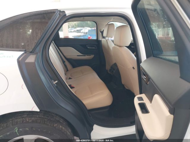 2018 JAGUAR F-PACE SADCJ2GX9JA322208 Photo 7