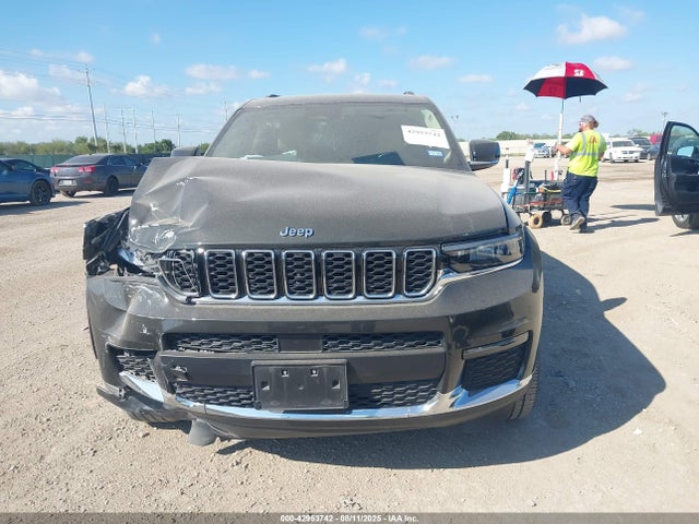 1C4RJJBG2M8195711 Jeep GRAND CHEROKEE L