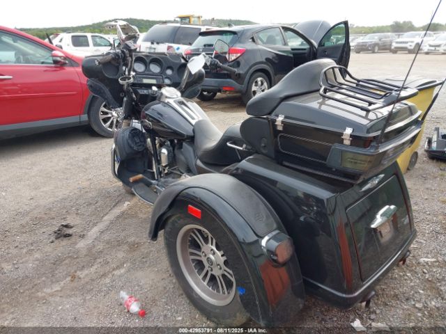 2012 HARLEY-DAVIDSON FLHTCUTG 1HD1MAM12CB851600 Photo 2