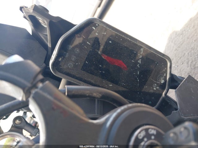 Yamaha Yzf-r1 2017 JYARN40E2HA000613 Image 7