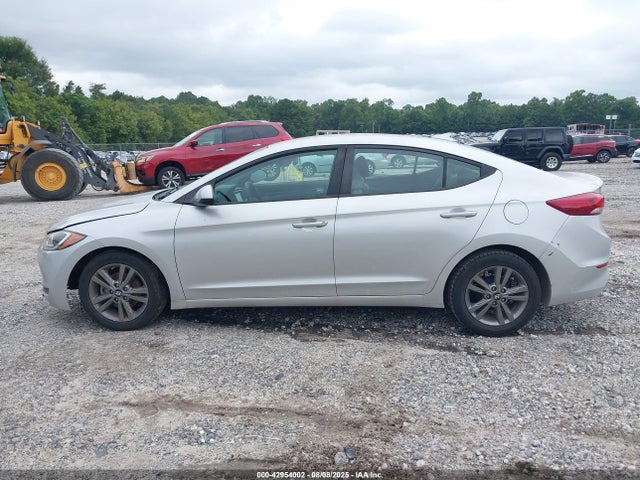 5NPD84LF9HH183267 Hyundai Elantra