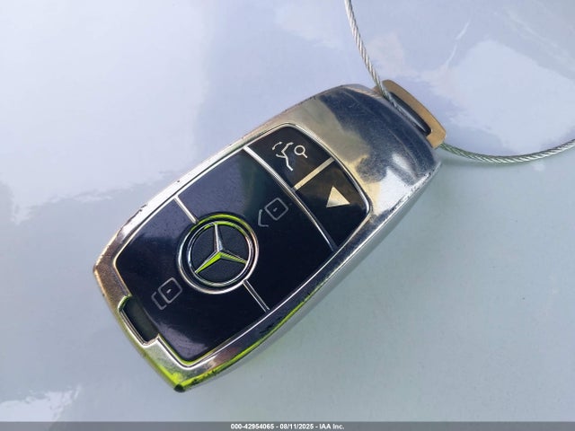 W1N4N4HBXNJ411397 Mercedes-Benz m260