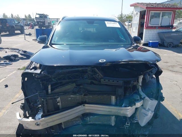 W1N4N4HBXNJ411397 Mercedes-Benz m260