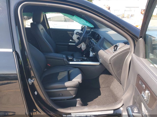 W1N4N4HBXNJ411397 Mercedes-Benz m260