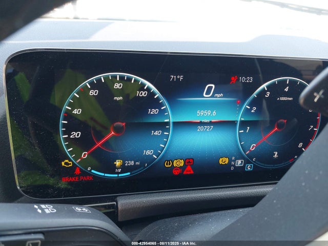 W1N4N4HBXNJ411397 Mercedes-Benz m260