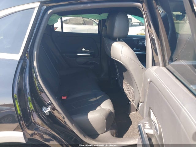 W1N4N4HBXNJ411397 Mercedes-Benz m260