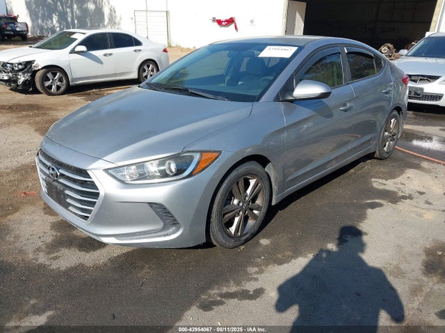 Hyundai Elantra 2017 5NPD84LF7HH081241 Image 2