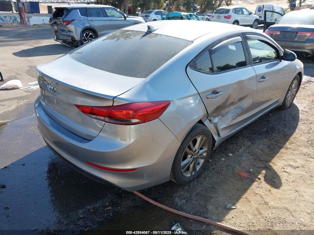 Hyundai Elantra 2017 5NPD84LF7HH081241 Image 4
