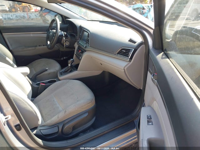 Hyundai Elantra 2017 5NPD84LF7HH081241 Image 5