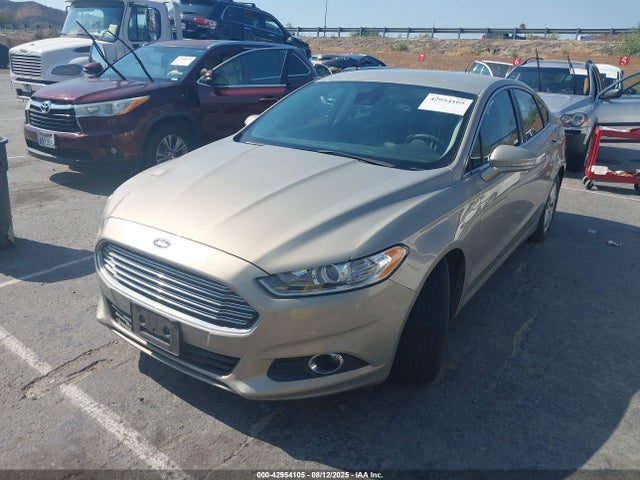 Ford 2016 2016 3FA6P0HD8GR177036 Image 2