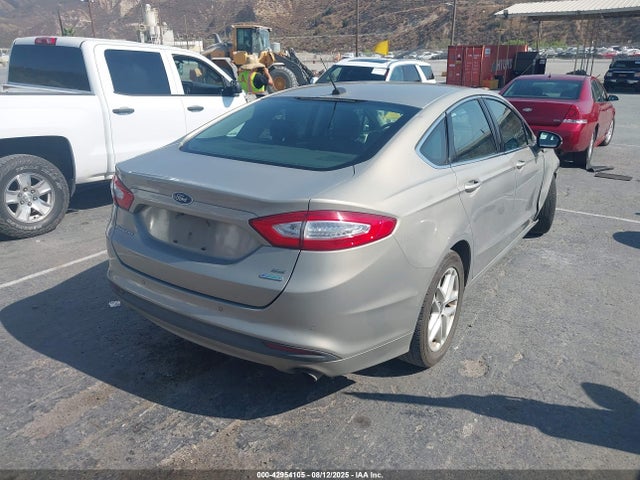 Ford 2016 2016 3FA6P0HD8GR177036 Image 4