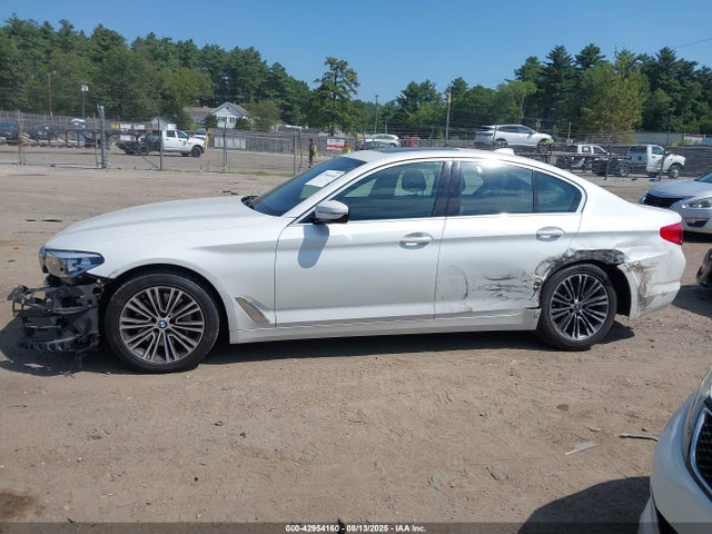 WBAJA7C56KG910678 BMW 530I