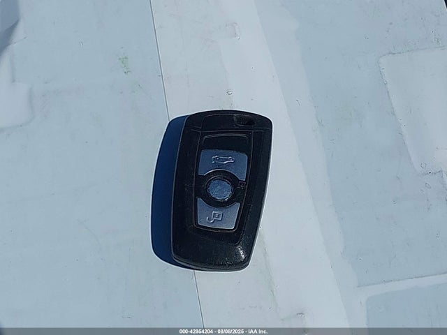 WBA3B1G53FNT63951 BMW 320i