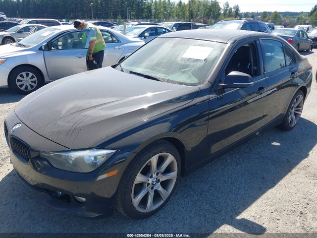 WBA3B1G53FNT63951 BMW 320i