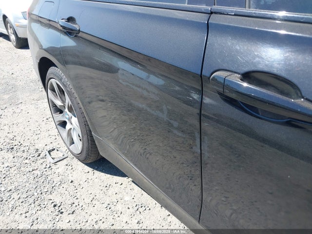 WBA3B1G53FNT63951 BMW 320i