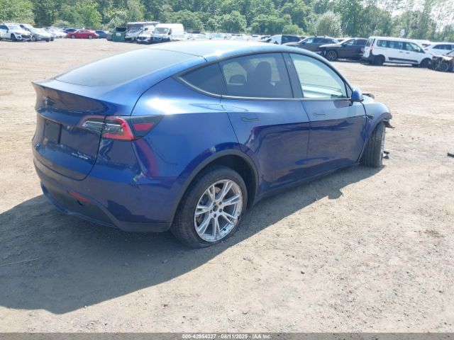 2021 TESLA MODEL Y 5YJYGDEE2MF114261 Photo 3