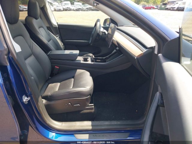 2021 TESLA MODEL Y 5YJYGDEE2MF114261 Photo 4