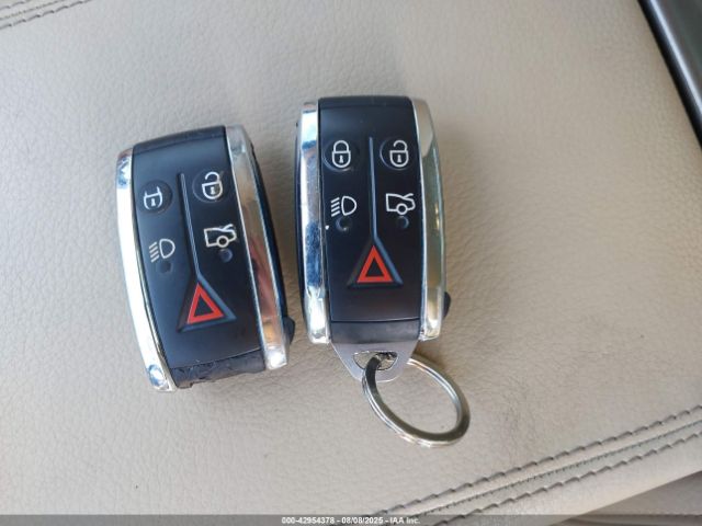 2010 JAGUAR XF SAJWA0FA7AHR60556 Photo 10