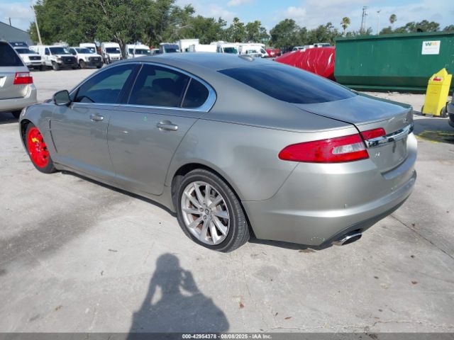 2010 JAGUAR XF SAJWA0FA7AHR60556 Photo 2
