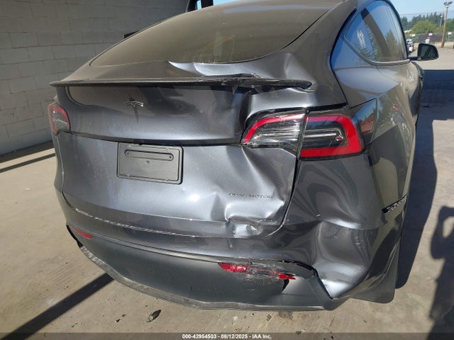 2023 TESLA MODEL Y 7SAYGDEE4PF905382 Photo 5