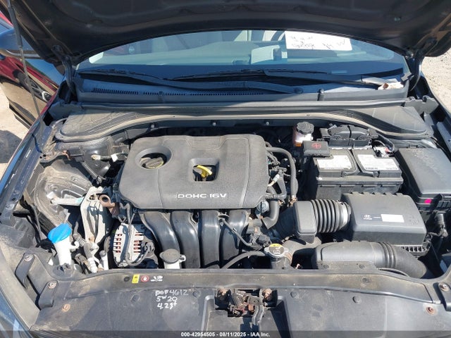 Hyundai 2017 2017 5NPD84LF6HH052104 Image 10