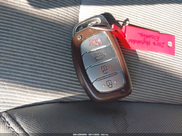 Hyundai 2017 2017 5NPD84LF6HH052104 Image 11