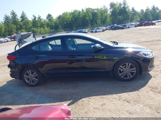 Hyundai 2017 2017 5NPD84LF6HH052104 Image 14