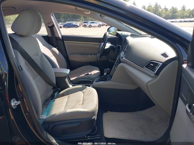 Hyundai 2017 2017 5NPD84LF6HH052104 Image 5