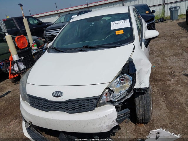 KIA 2017 2017 KNADM4A32H6071115 Image 12