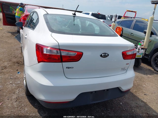 KIA 2017 2017 KNADM4A32H6071115 Image 16