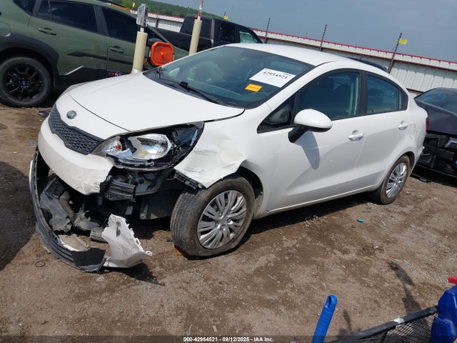 KIA 2017 2017 KNADM4A32H6071115 Image 2