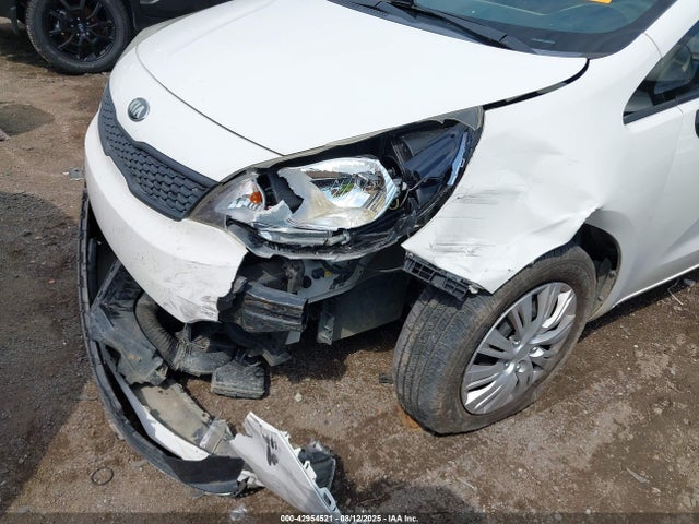KIA 2017 2017 KNADM4A32H6071115 Image 6