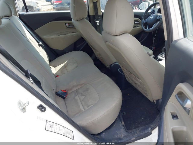 KIA 2017 2017 KNADM4A32H6071115 Image 8