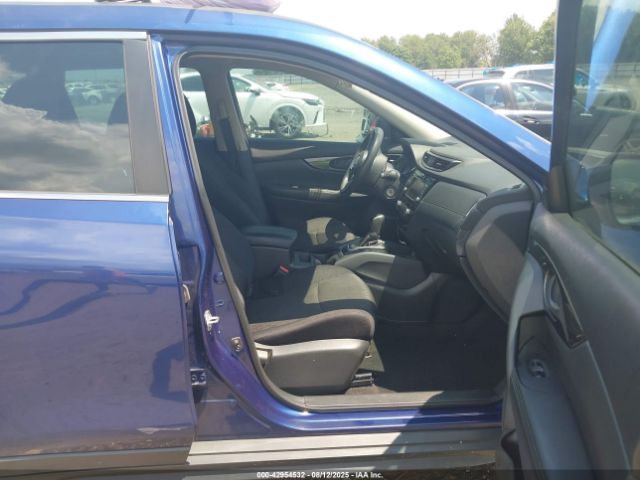 2019 NISSAN ROGUE 5N1AT2MT1KC769518 Photo 4