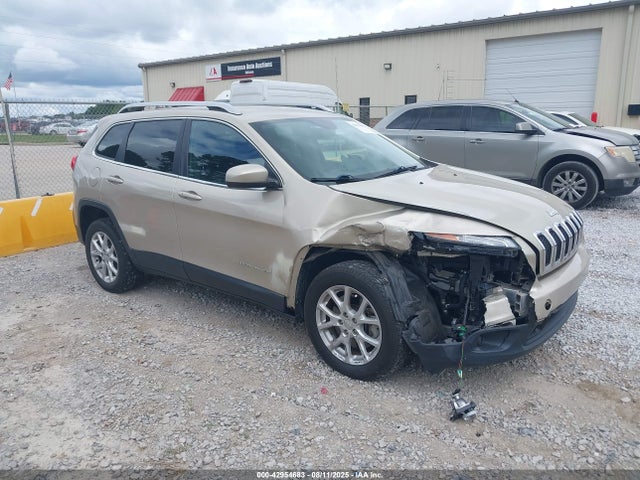 1C4PJLCS4FW628837 Jeep Cherokee