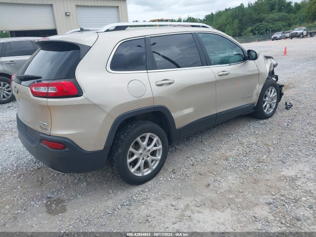 1C4PJLCS4FW628837 Jeep Cherokee