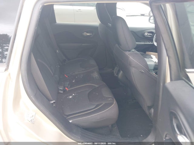 1C4PJLCS4FW628837 Jeep Cherokee