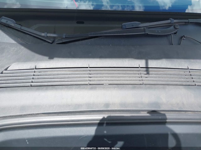 2021 TESLA MODEL Y 5YJYGDEE0MF246676 Photo 9