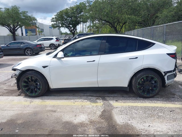 5YJYGDEE0MF246676 Tesla Model Y